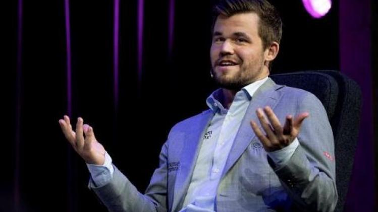 Magnus Carlsen wint WK Rapid en heeft opnieuw de drie schaaktitels in handen